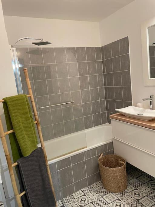 Studio 28 M2 & Jardin Privatif 20 M2 Montigny-le-Bretonneux ภายนอก รูปภาพ